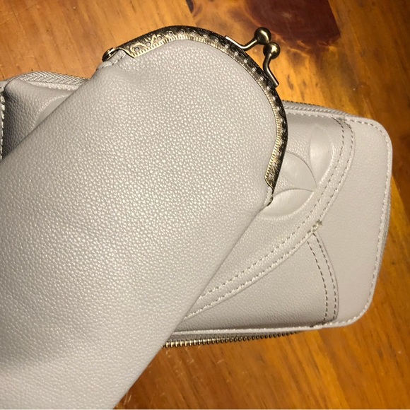 Save the Girls crossbody bag NWOT - Picture 5 of 6